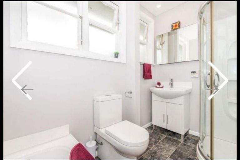 Photo of property in 37a Victory Crescent, Tawa, Wellington, 5028