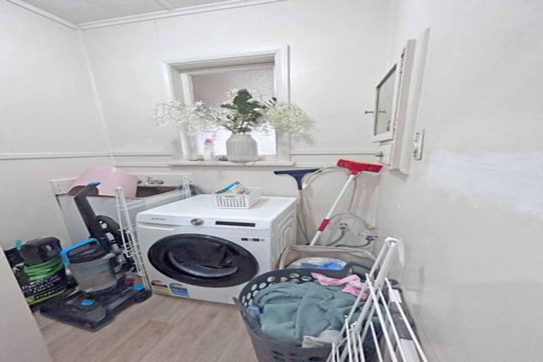 Photo of property in 1042 Heaphy Terrace, Fairfield, Hamilton, 3214