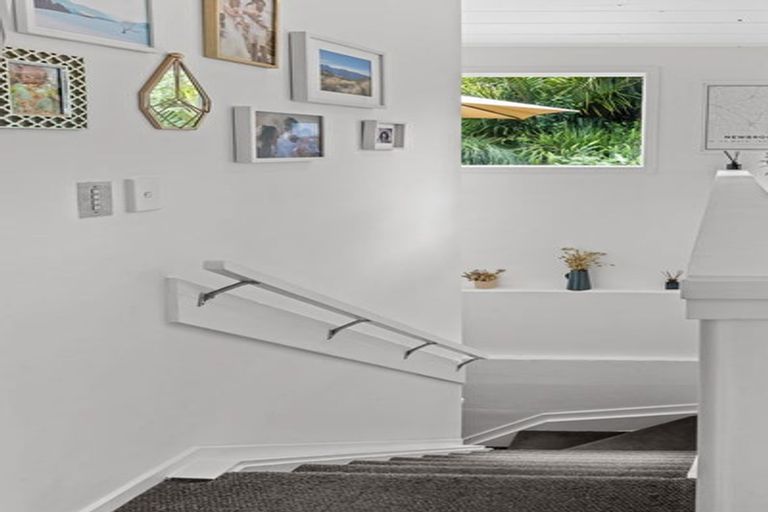 Photo of property in 141 Matipo Road, Te Atatu Peninsula, Auckland, 0610