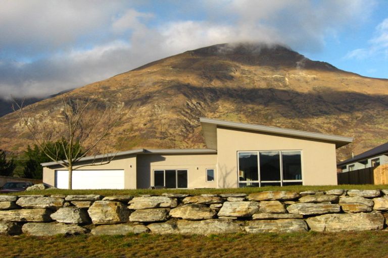 Photo of property in 20 Hope Avenue, Lake Hayes, Queenstown, 9304