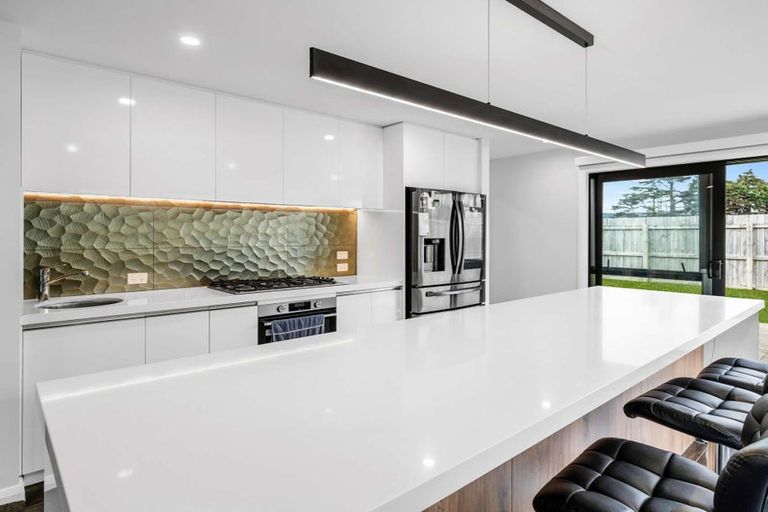 Photo of property in 44 Freedom Drive, Kelvin Grove, Palmerston North, 4414