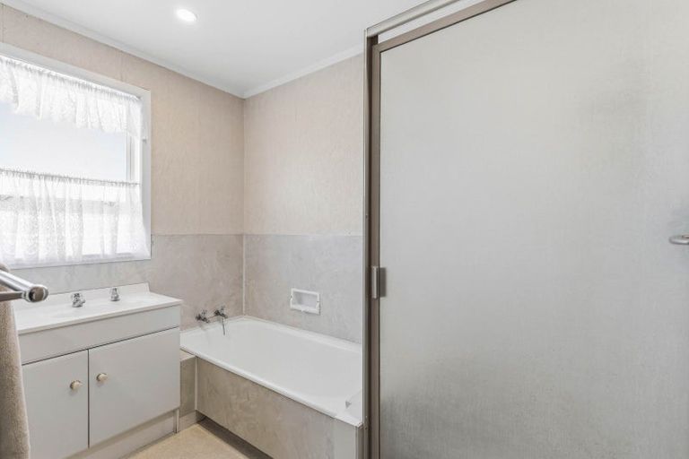 Photo of property in 13 Kohekohe Place, Pukete, Hamilton, 3200