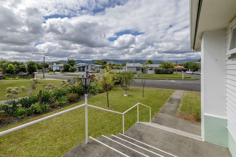 Photo of property in 1 Glen Street, Levin, 5510