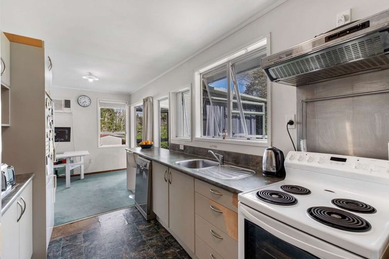 Photo of property in 70 Helena Street, Massey, Auckland, 0614