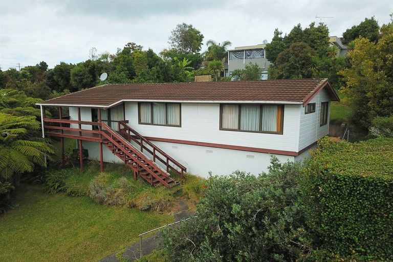 Photo of property in 12 Manuwai Road, Torbay, Auckland, 0630