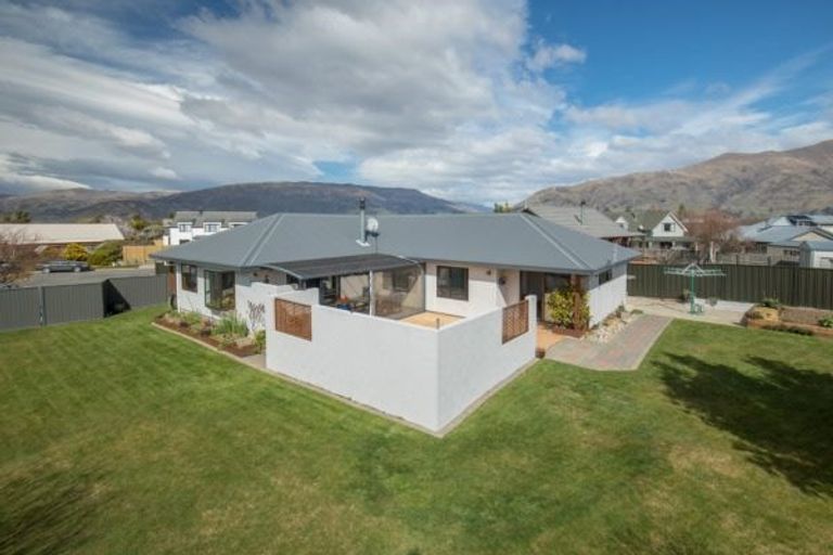 Photo of property in 51 Mount Iron Drive, Wanaka, 9305