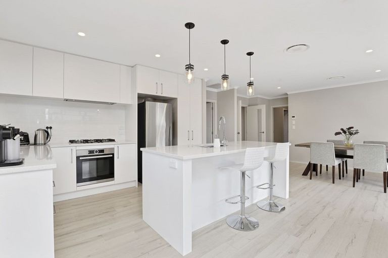 Photo of property in 2 Oderings Place, Huntington, Hamilton, 3210