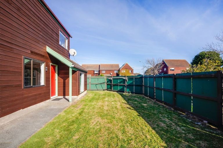 Photo of property in 1/17u Randwick Crescent, Moera, Lower Hutt, 5010