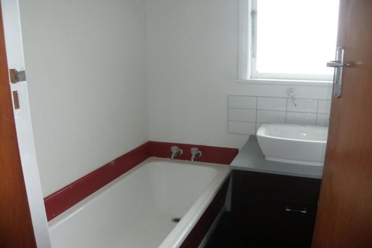 Photo of property in 1 Kauri Street, Levin, 5510