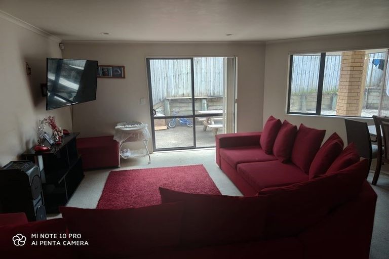 Photo of property in 3 Marbella Crescent, Oteha, Auckland, 0632