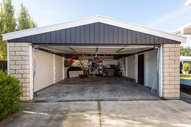 Photo of property in 20 Four Elms Place, Parklands, Christchurch, 8083