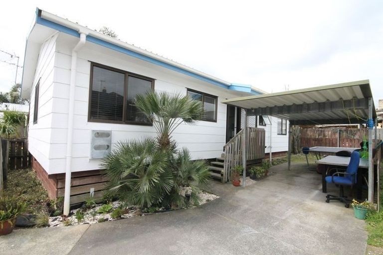 Photo of property in 2/9 Porchester Road, Papakura, 2110