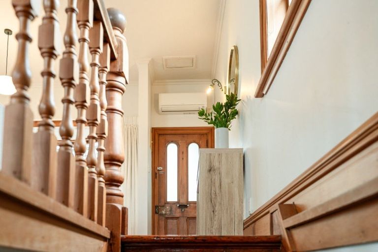 Photo of property in 16 Stafford Street, Mount Victoria, Wellington, 6011