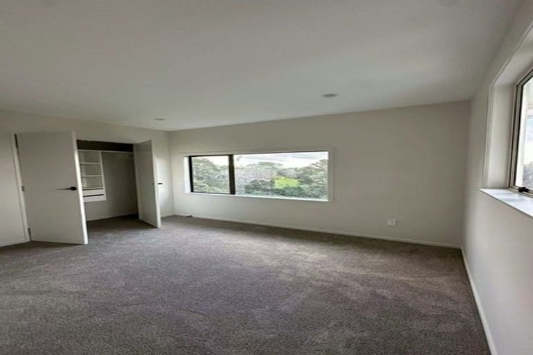 Photo of property in 981 East Coast Road, Redvale, Auckland, 0794