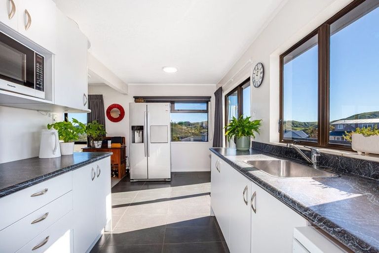 Photo of property in 8 Outram Grove, Kelson, Lower Hutt, 5010