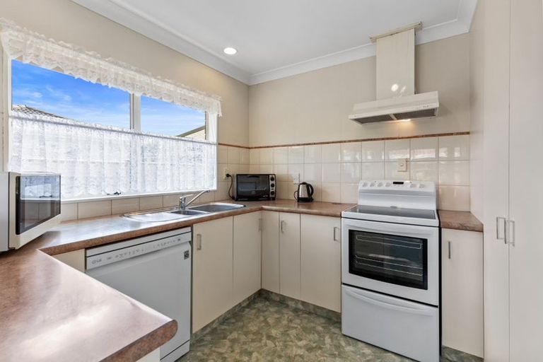 Photo of property in 17 Sandhurst Drive, Papamoa Beach, Papamoa, 3118