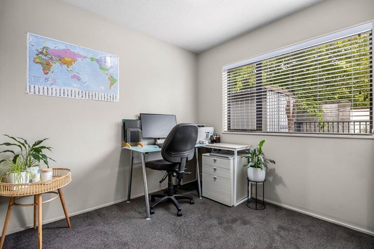 Photo of property in 93b Kippenberger Avenue, Rangiora, 7400