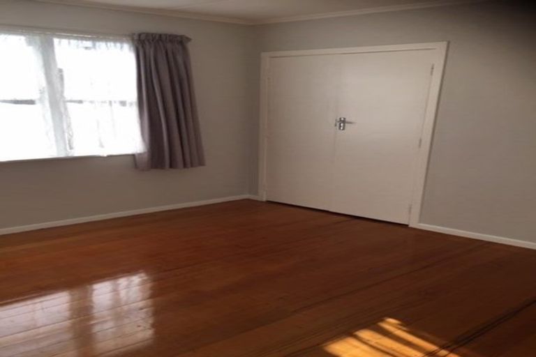 Photo of property in 1/29 Gilliam Street, New Lynn, Auckland, 0600