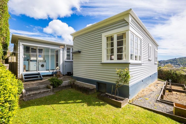 Photo of property in 26 Pembroke Road, Northland, Wellington, 6012