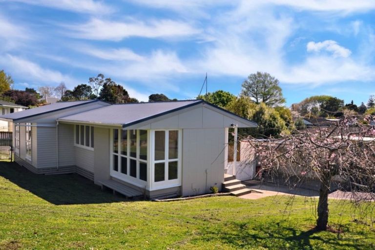Photo of property in 1 Tawa Place, Waiuku, 2123