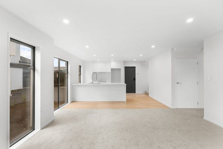 Photo of property in 6a Auburn Avenue, Upper Riccarton, Christchurch, 8041