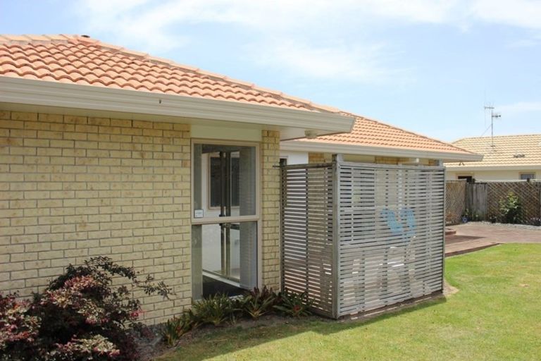 Photo of property in 25 Reef Avenue, Papamoa Beach, Papamoa, 3118