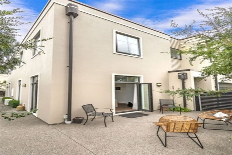 Photo of property in 166 Hussey Road, Northwood, Christchurch, 8051