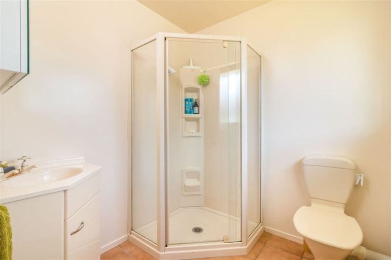 Photo of property in 4 Parkinson Place, Woodend, 7610