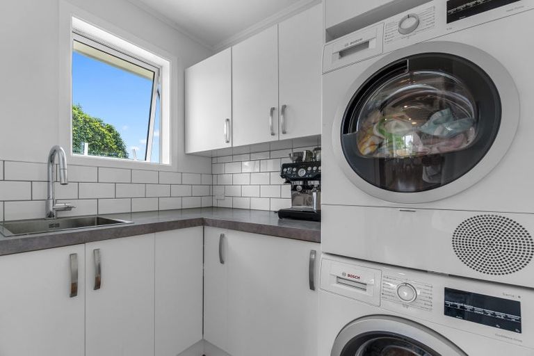 Photo of property in 21 Rosalind Street, Deanwell, Hamilton, 3206