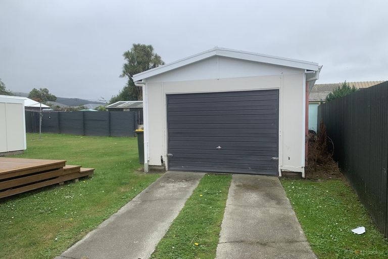 Photo of property in 4 Edward Street, Waimate, 7924