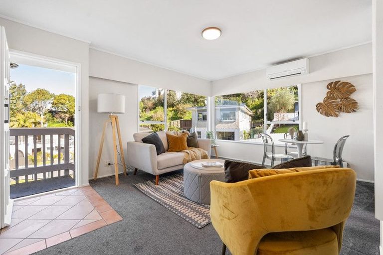 Photo of property in 1/29 King Richard Place, Browns Bay, Auckland, 0630