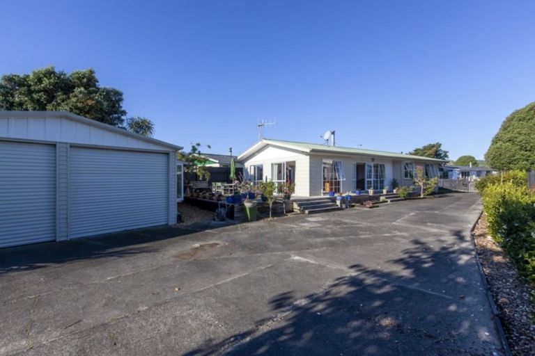 Photo of property in 13 Rangiatea Street, Paraparaumu Beach, Paraparaumu, 5032