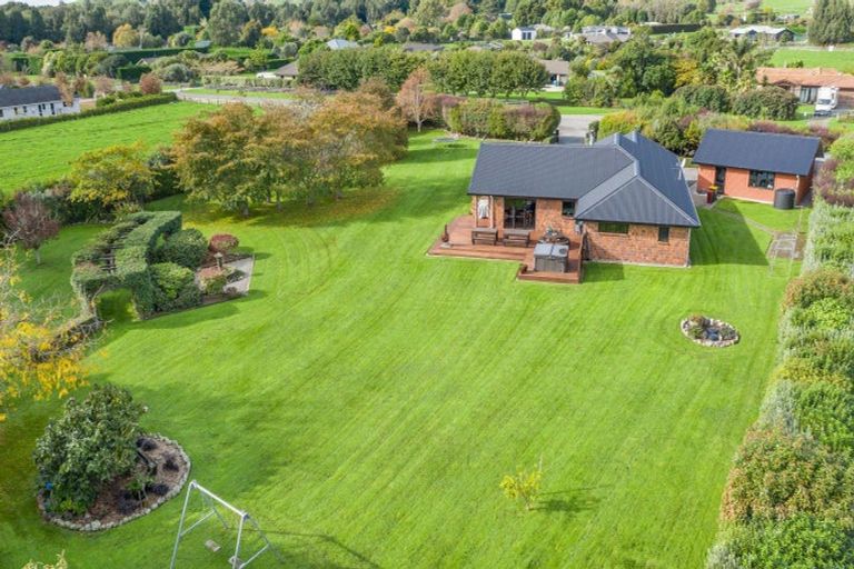 Photo of property in 66 Pohutukawa Drive, Levin, 5571