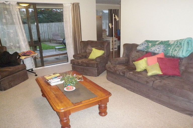 Photo of property in 19 Jadewynn Drive, Massey, Auckland, 0614