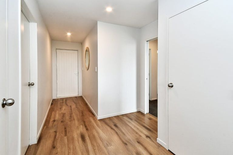 Photo of property in 3 John Burn Road, Takanini, 2110