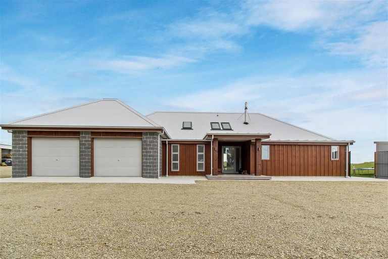 Photo of property in 308 Timaru Road, Waimate, 7978