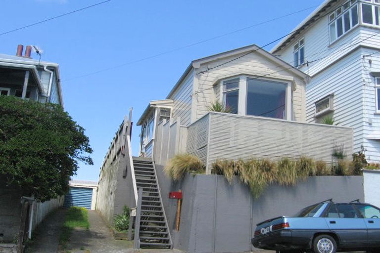 Photo of property in 11 Bidwill Street, Mount Cook, Wellington, 6021