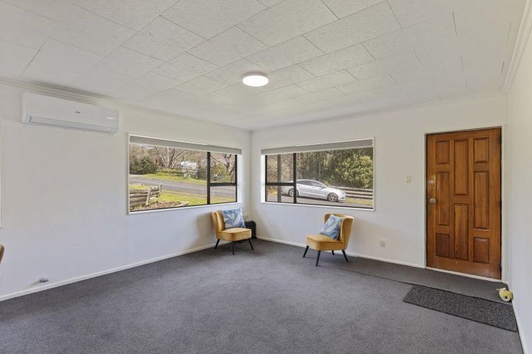 Photo of property in 2 Squire Place, Blagdon, New Plymouth, 4310