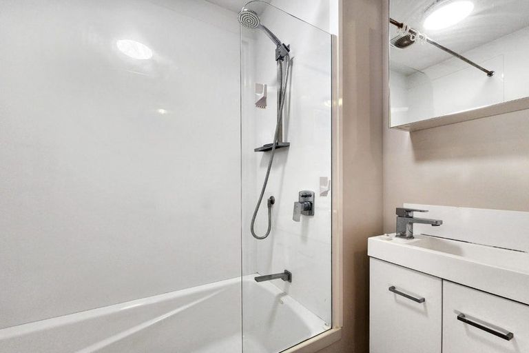 Photo of property in Vedado Apartments, 208/41 Hopper Street, Mount Cook, Wellington, 6011