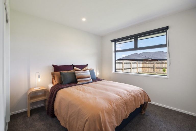 Photo of property in 17 Echo Street, 4702
