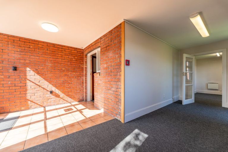 Photo of property in 334 Oriental Parade, Oriental Bay, Wellington, 6011