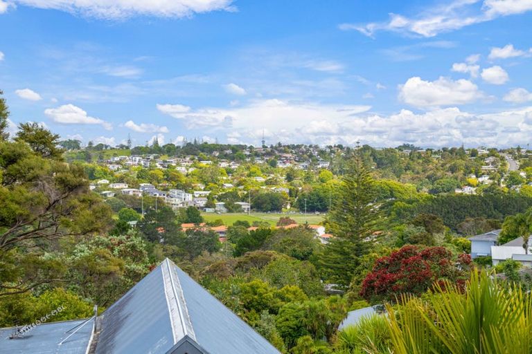 Photo of property in 1/66 Manuka Road, Glenfield, Auckland, 0629