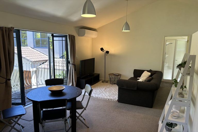 Photo of property in 15a Beresford Street, Bayswater, Auckland, 0622