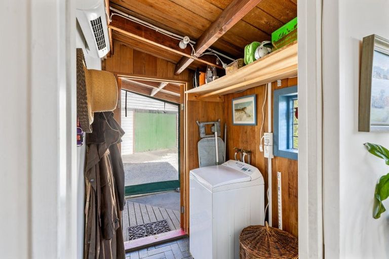 Photo of property in 124 Marine Drive, Diamond Harbour,  8971