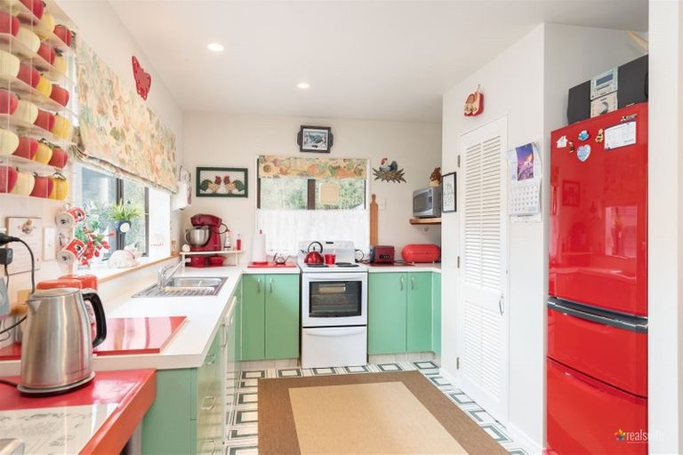 Photo of property in 4/12 Raukawa Street, Stokes Valley, Lower Hutt, 5019