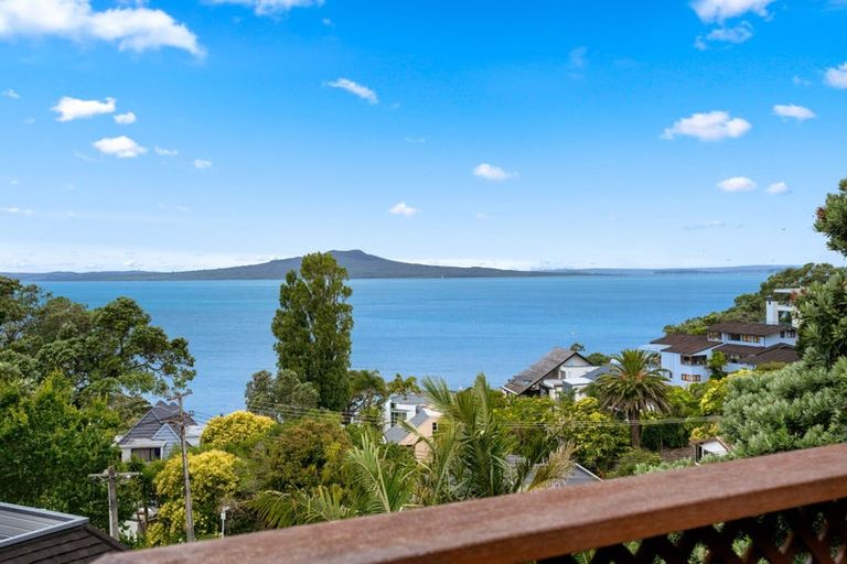 Photo of property in 2/62 Beach Road, Castor Bay, Auckland, 0620