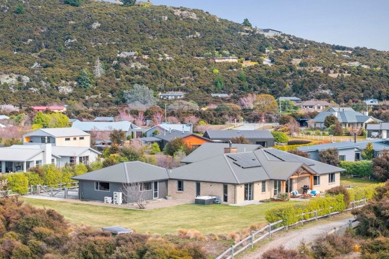 Photo of property in 47 Matheson Crescent, Albert Town, Wanaka, 9305