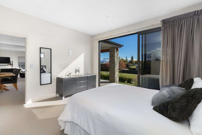 Photo of property in 7 Daniels Terrace, Wanaka, 9305