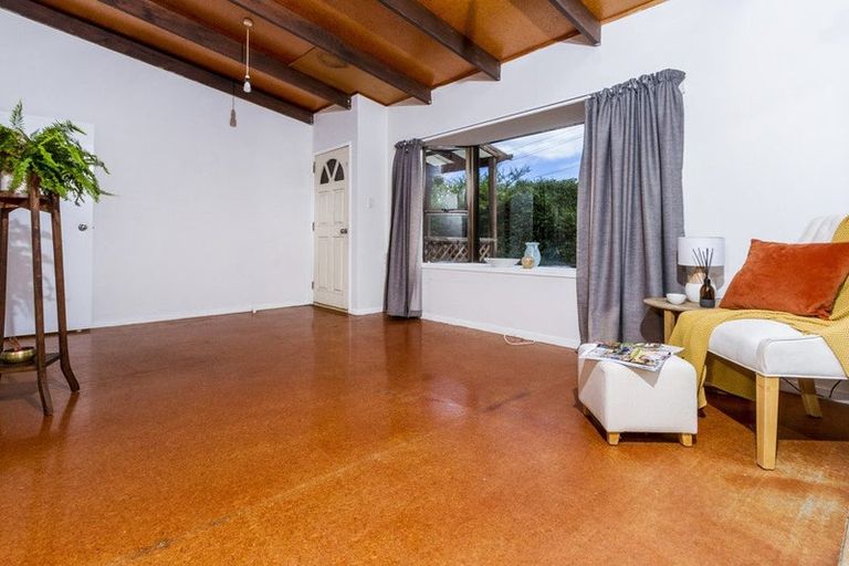 Photo of property in 1/65 Stanley Road, Glenfield, Auckland, 0629