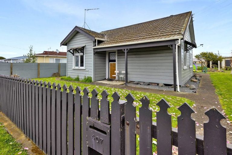 Photo of property in 407a Waihi Road, Normanby, Hawera, 4614